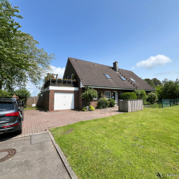 Haus mit 4 Wohneinheiten Haus mit 4 Wohneinheiten