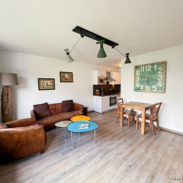 Wohn-/ Esszimmer Wohn-/ Esszimmer