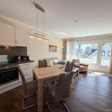 Esszimmer und Küche