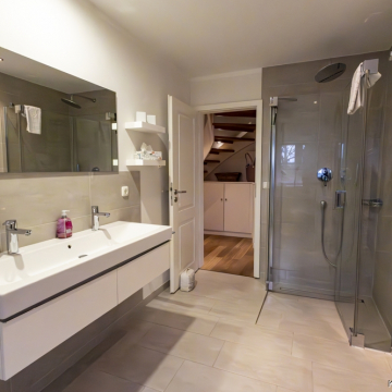 Badezimmer EG