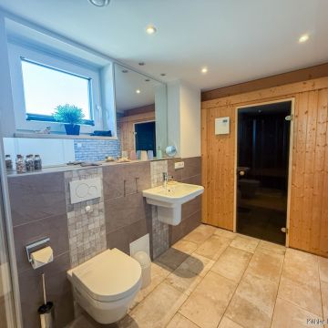 Badezimmer mit Sauna WHG 9 Badezimmer mit Sauna WHG 9