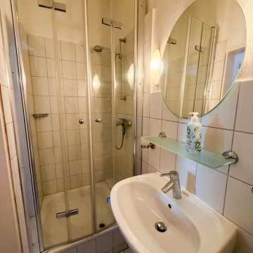 Badezimmer WHG 2 Badezimmer WHG 2