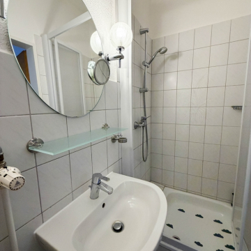 Badezimmer WHG 1 Badezimmer WHG 1