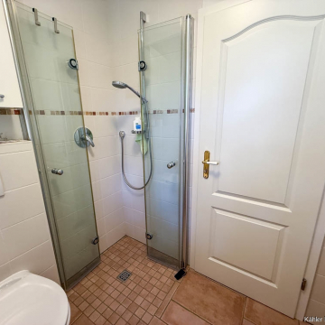Badezimmer im Erdgeschoss