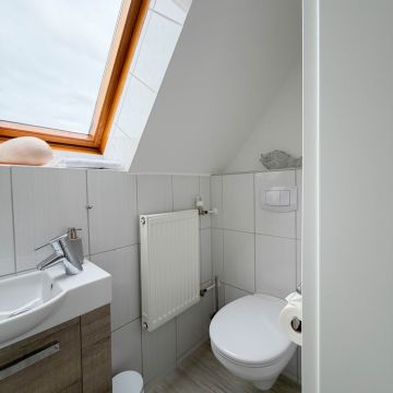 WC DG WC DG