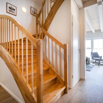 Treppe in das DG