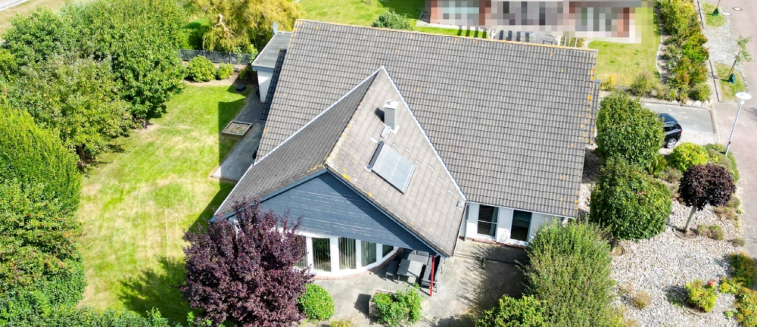 Haus und Grundstück