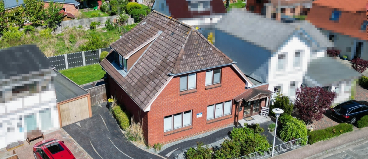 Haus und Grundstück