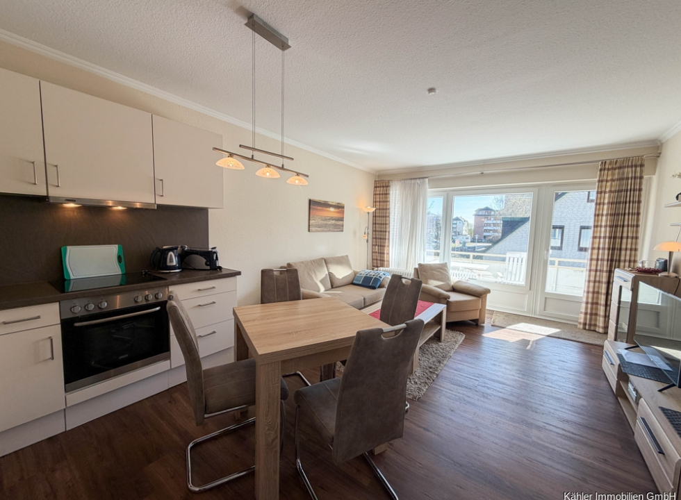 Esszimmer und Küche